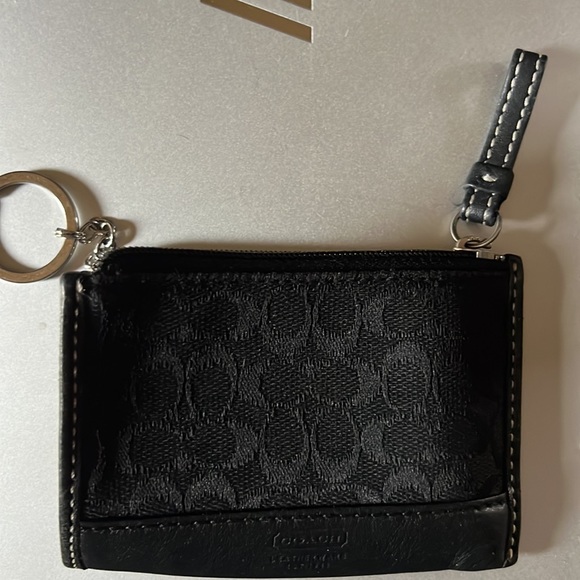 Signature Coach Credit Card/ID Holder with Key Ring - Picture 3 of 3